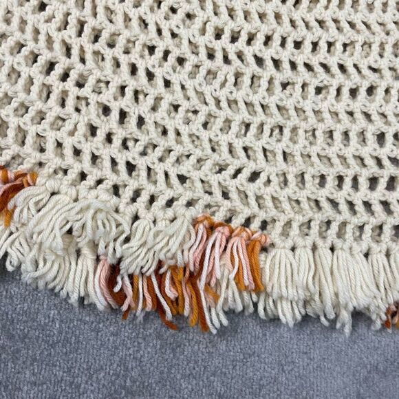 Vintage 60s 70s Cream Hand Crocheted Fringe Poncho One Size - Picture 3 of 4